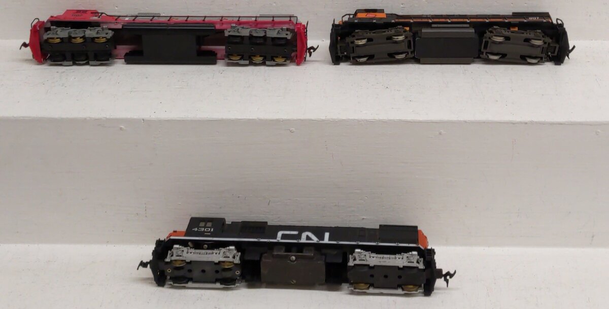 Tyco Assorted HO Diesel Locomotives #1102, 807,4301 [3] EX