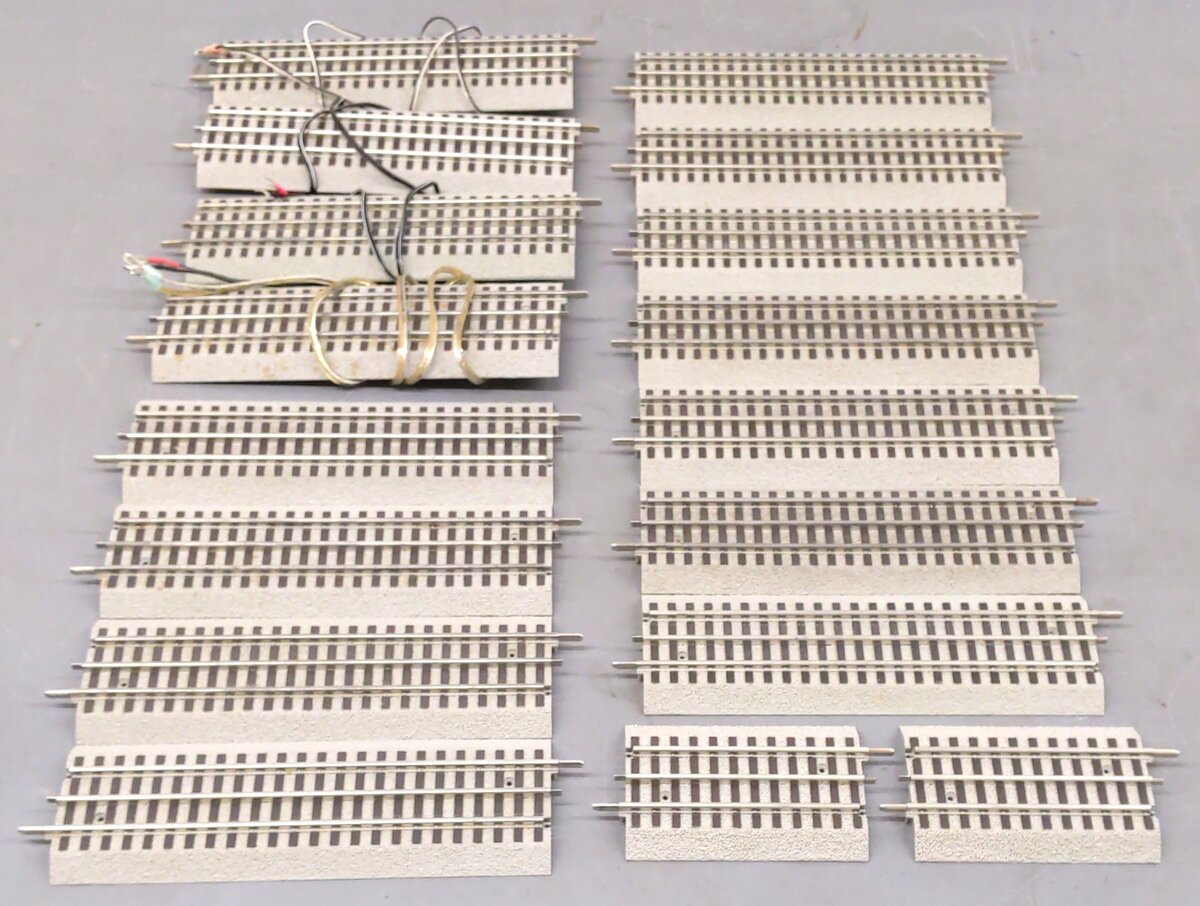 Lionel O Gauge Assorted 3 Rail Straight FasTrack Sections [17] VG