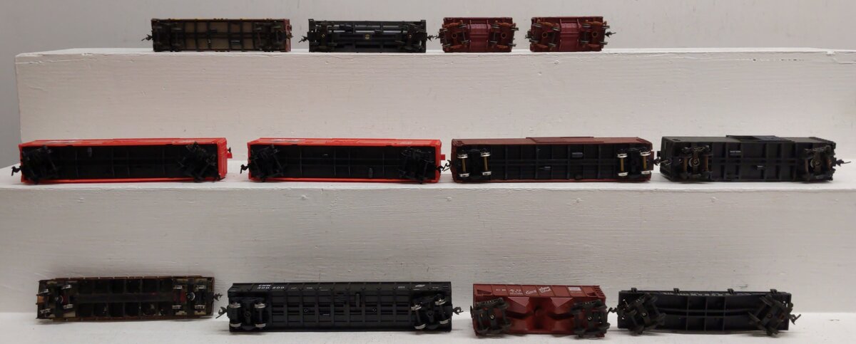Atlas & Other HO Scale Assorted Freight Cars [12] VG