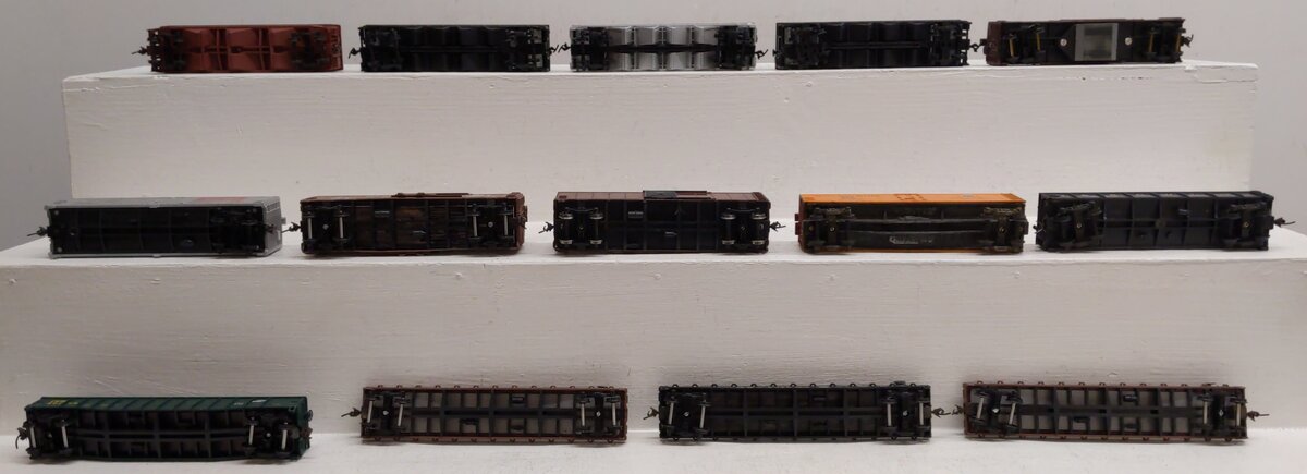 Tyco & Other HO Scale Assorted Freight Cars [14] VG