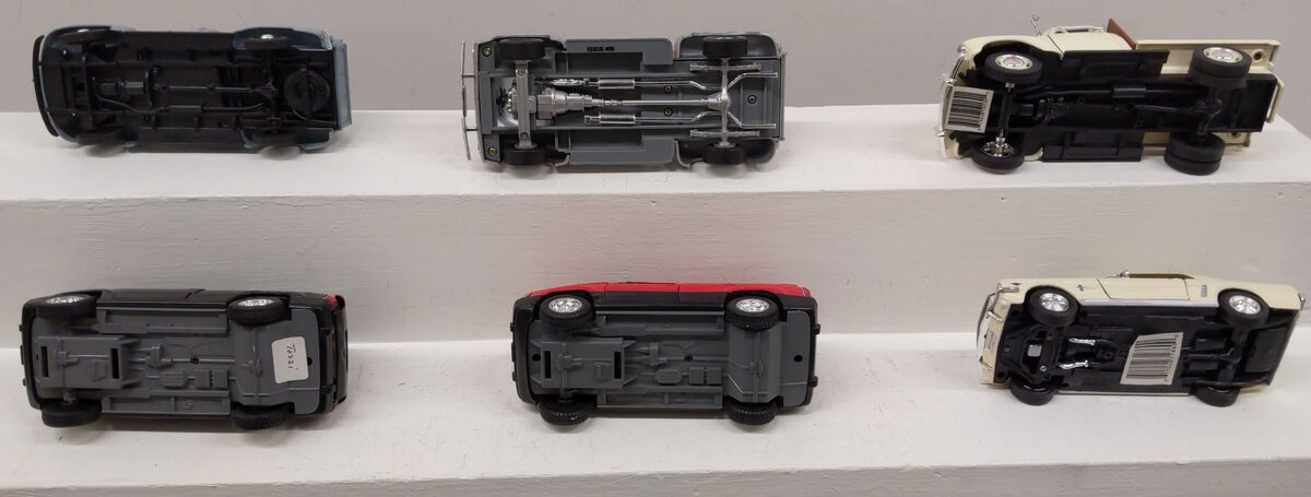 Assorted 1:24 Scale Diecast Cars [6] VG