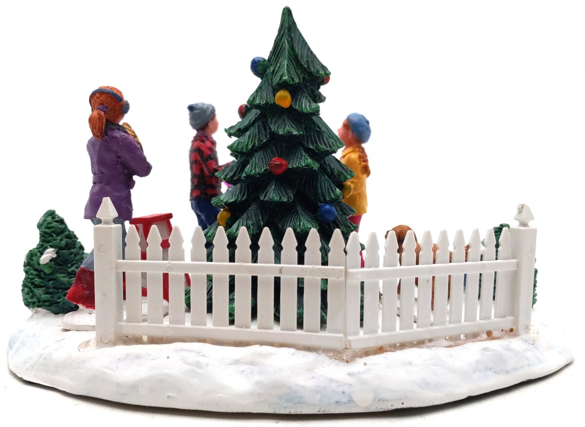 Lemax 93762 "Decorating Front Yard Tree" Table Accent LN/Box