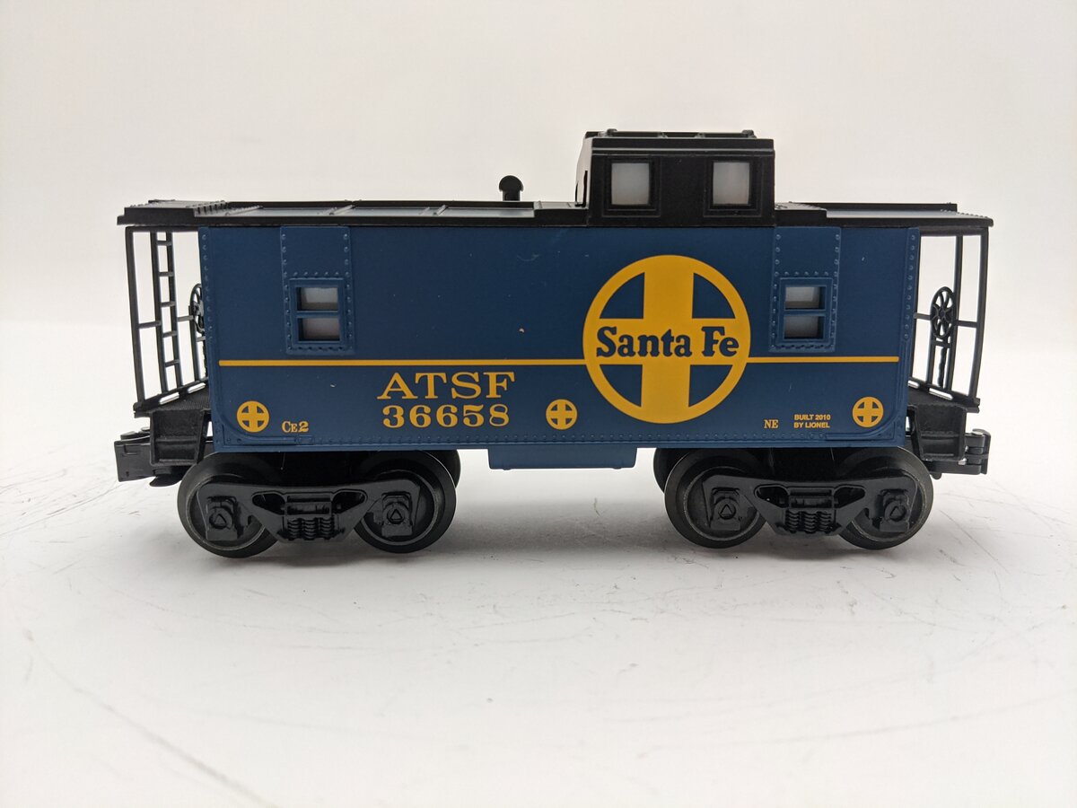 Lionel 6-36658 O Gauge Santa Fe Offset Cupola Illuminated Caboose #36658 EX