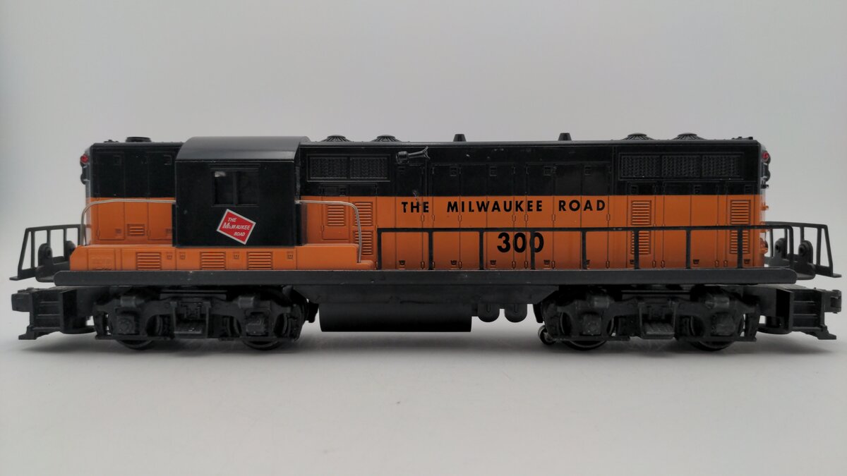 Williams GP216 O Gauge The Milwaukee Road Diesel Locomotive #300 EX