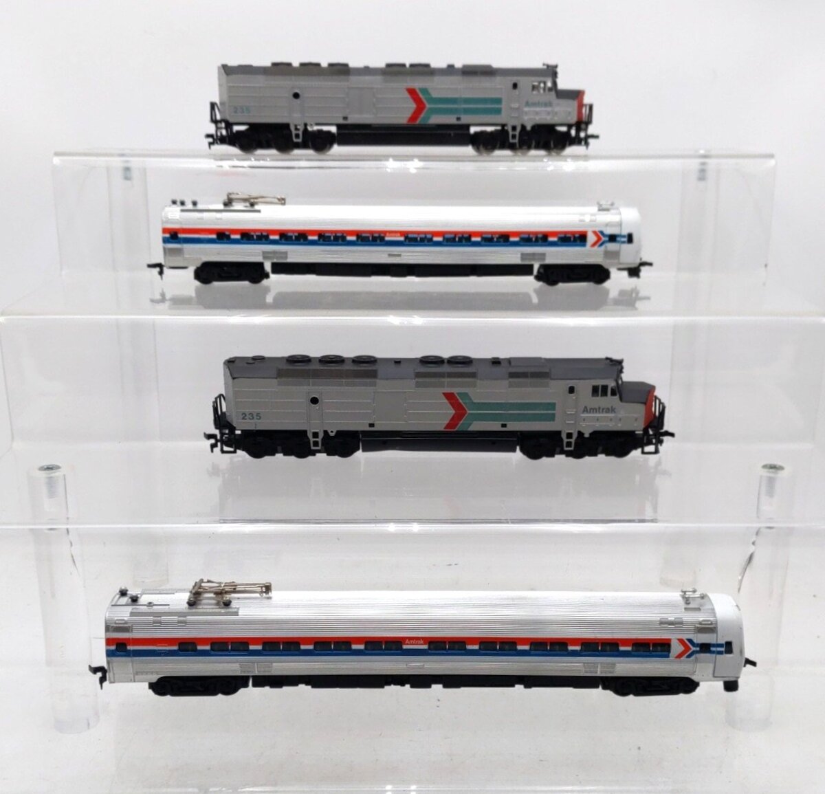 HO Scale Assorted Amtrak Diesel Passenger Car Set [4] EX
