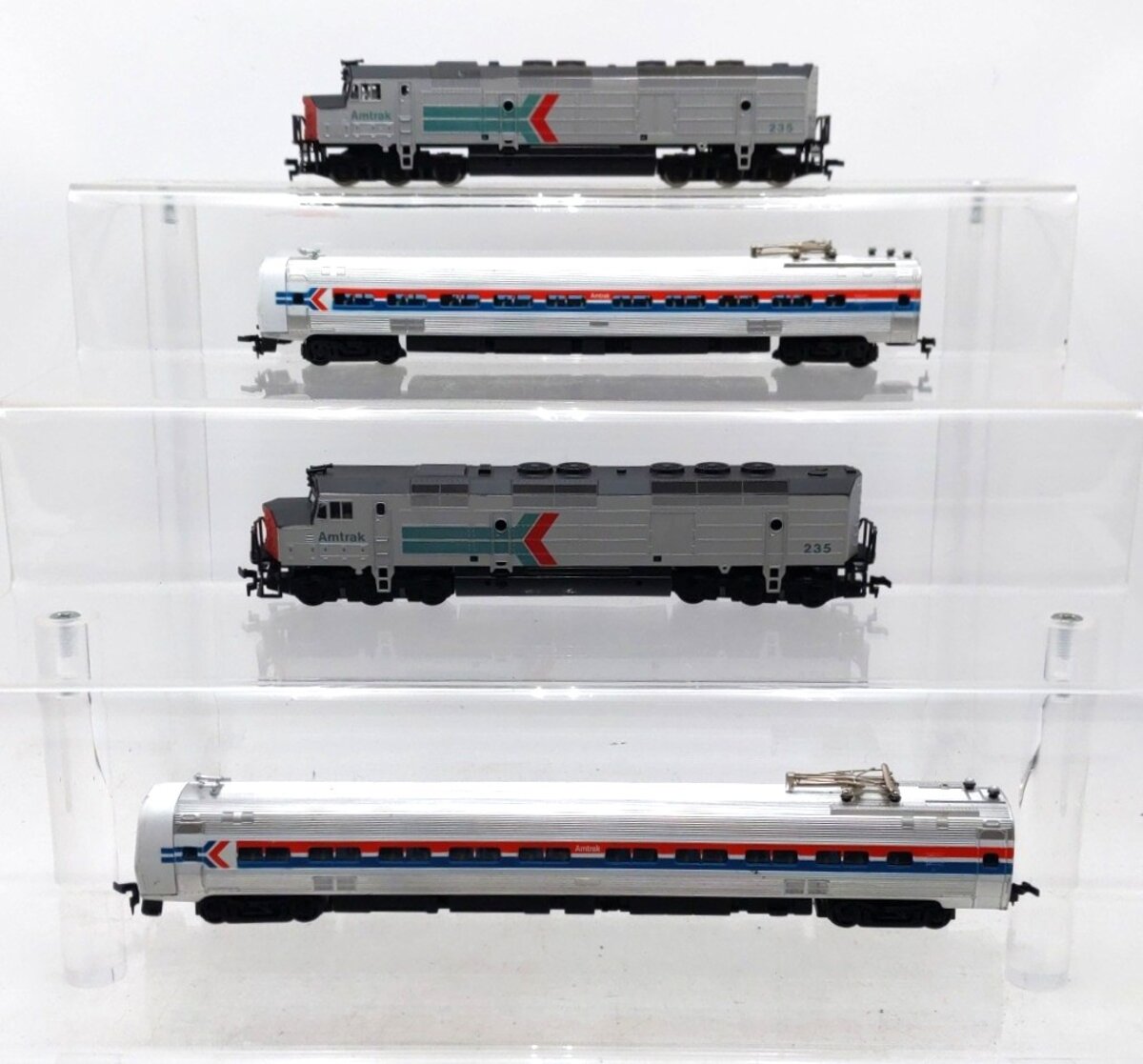 HO Scale Assorted Amtrak Diesel Passenger Car Set [4] EX