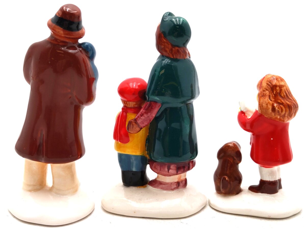 Dept 56 5105-5 Snow Village "Caroling Family" (Set of 3) LN