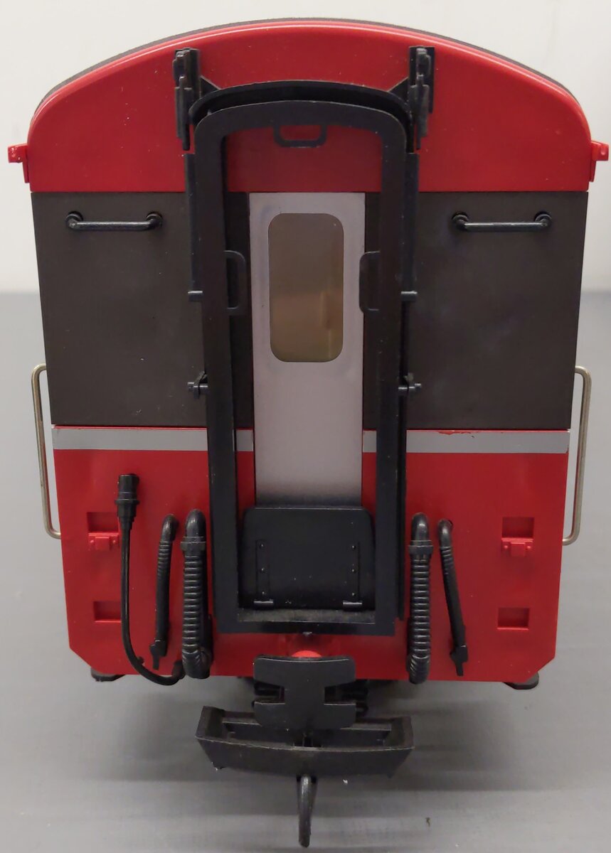 LGB 3067 G Scale Swiss 1st Class Rhatische Bahn Passenger Car-Metal Wheels EX/Box