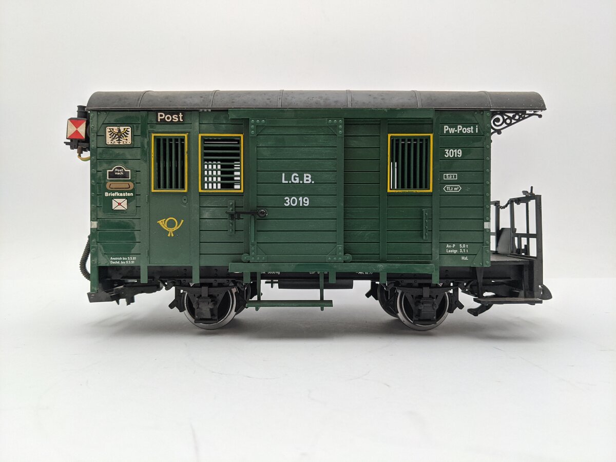 LGB 3019 G Scale Mail Post Car with Lights (Metal Wheels) EX