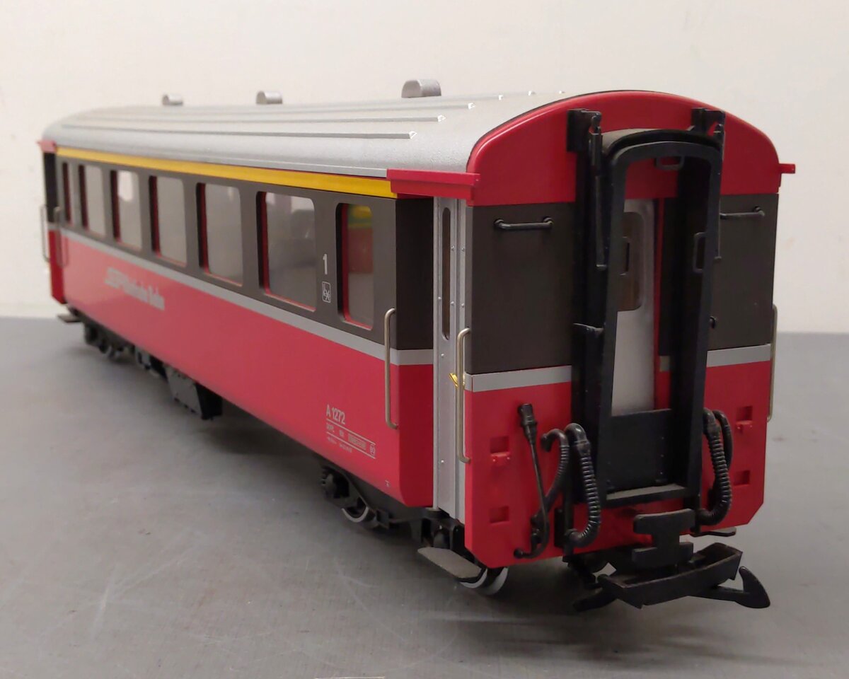 LGB 3067 G Scale Swiss 1st Class Rhatische Bahn Passenger Car (Metal Wheels) EX/Box