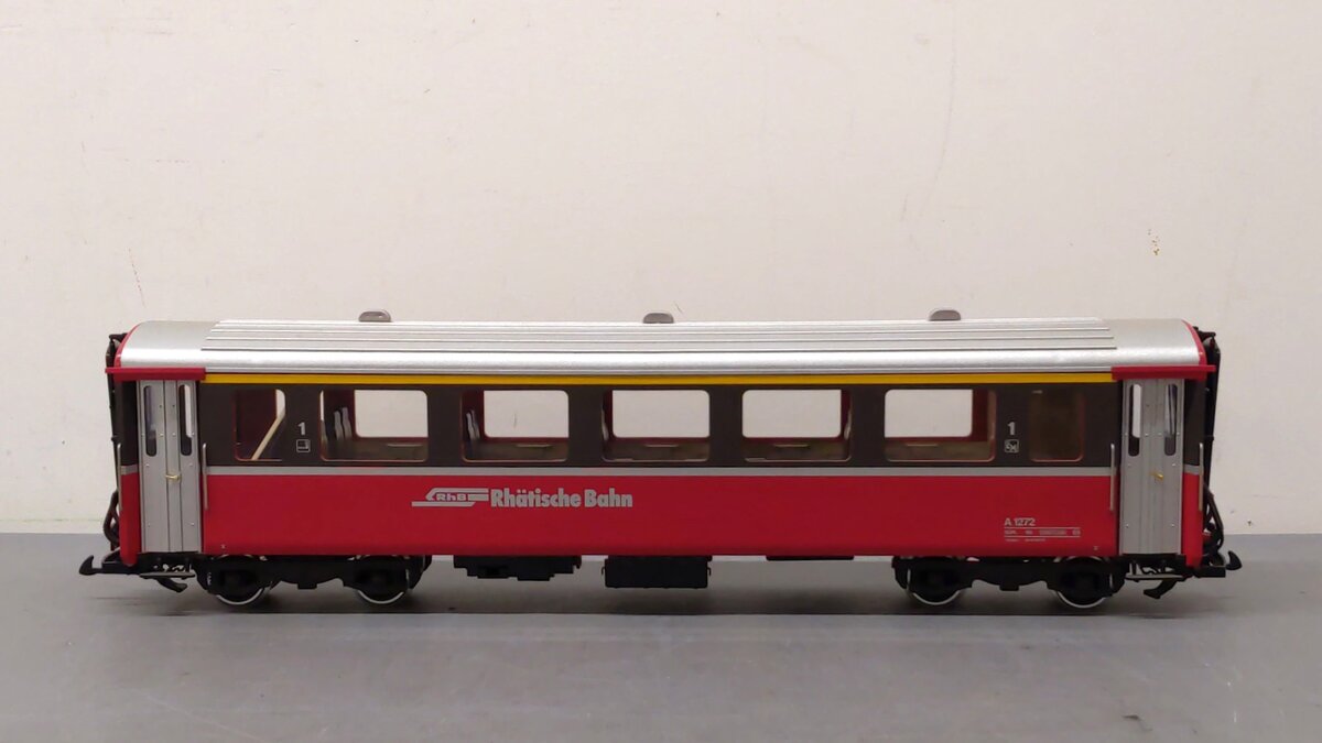 LGB 3067 G Scale Swiss 1st Class Rhatische Bahn Passenger Car (Metal Wheels) EX/Box