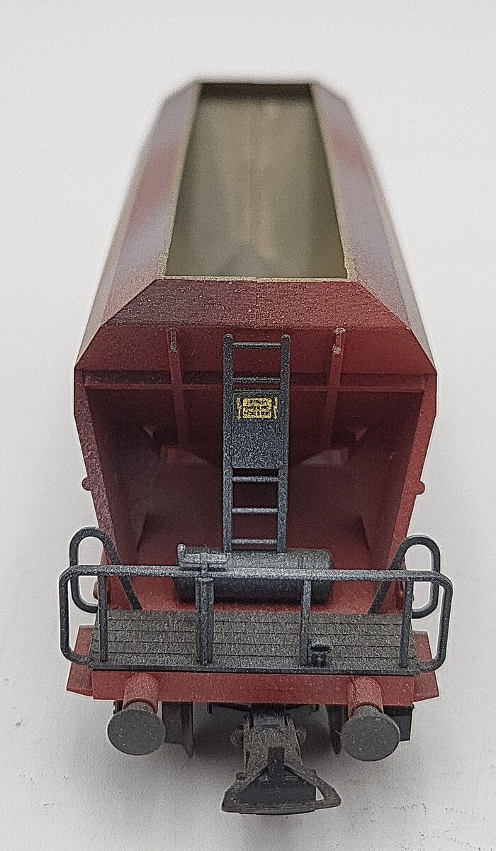 Liliput 24655 HO Scale Weiacher Kies Weathered Hopper Car EX/Box