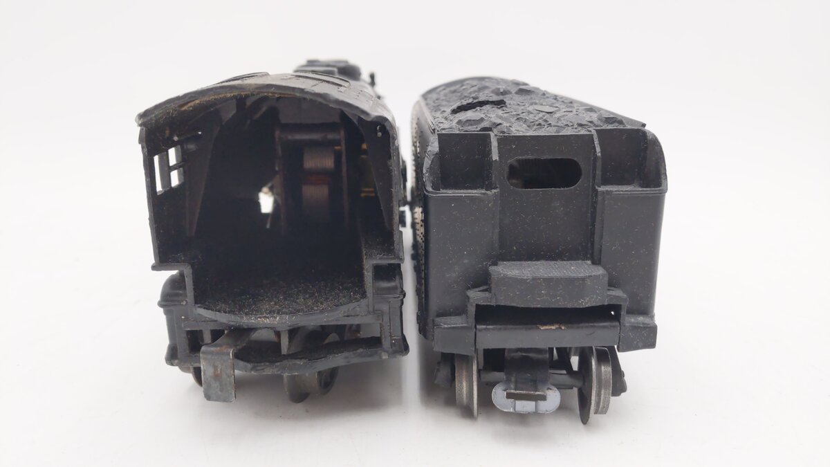 Lionel 2025 Vintage O 2-6-2 Die-Cast Steam Locomotive with 2466WX Tender