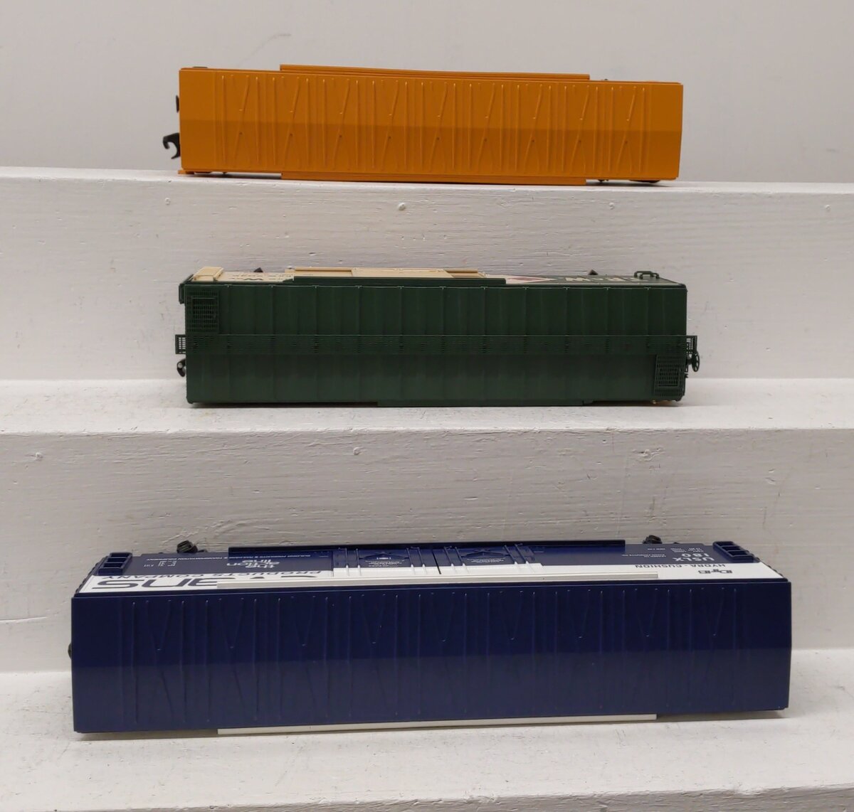 MTH & Others O Gauge Assorted Freight Cars #5036 #180 #166550 [3] LN