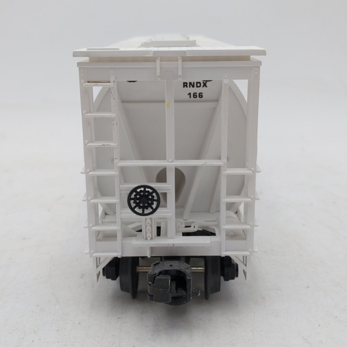 MTH 20-97442 O Gauge RNDX MTHRRC-2001 Glasshopper II Cylindrical Hopper #166 EX
