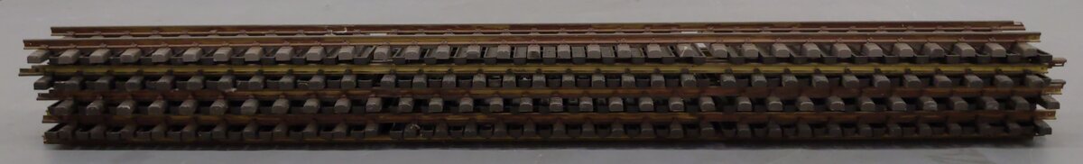 Aristo-Craft 11070 Euro Brass 3' Straight Track (8)