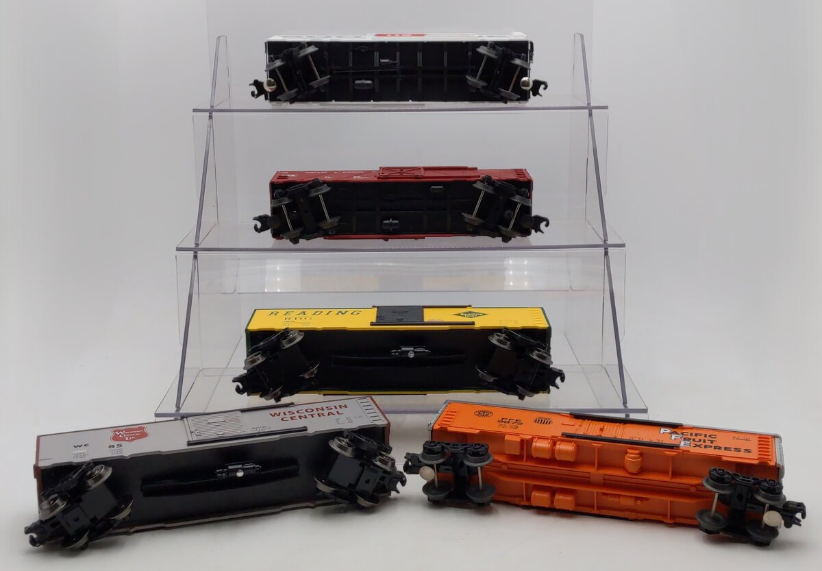 Menards, Lionel & Others Assorted O Gauge Freight Cars [5] VG
