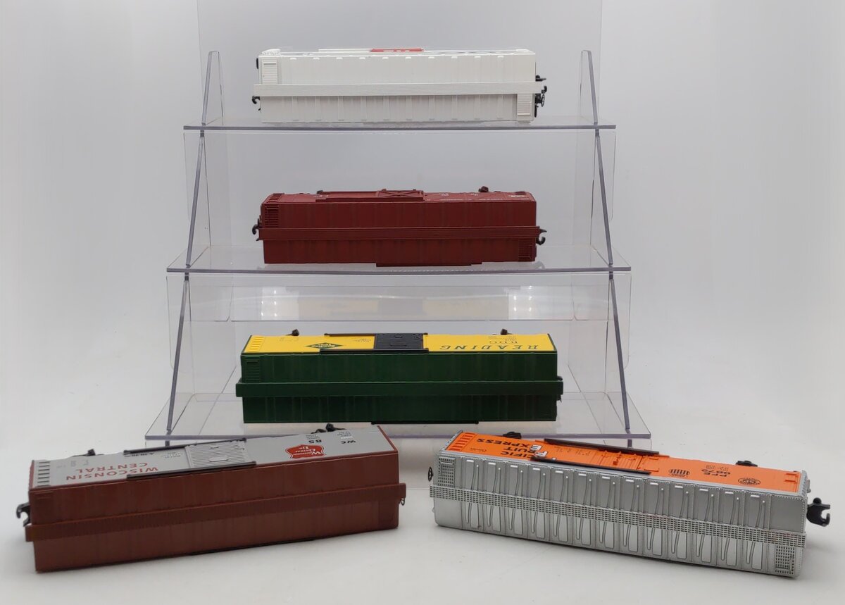 Menards, Lionel & Others Assorted O Gauge Freight Cars [5] VG