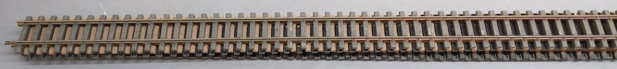 Aristo-Craft 11098 Euro Brass 5' Straight Track (6)