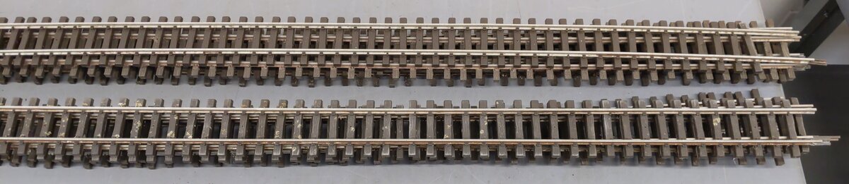 Micro Engineering G Scale G-Trax 6ft Straight Tracks [8]