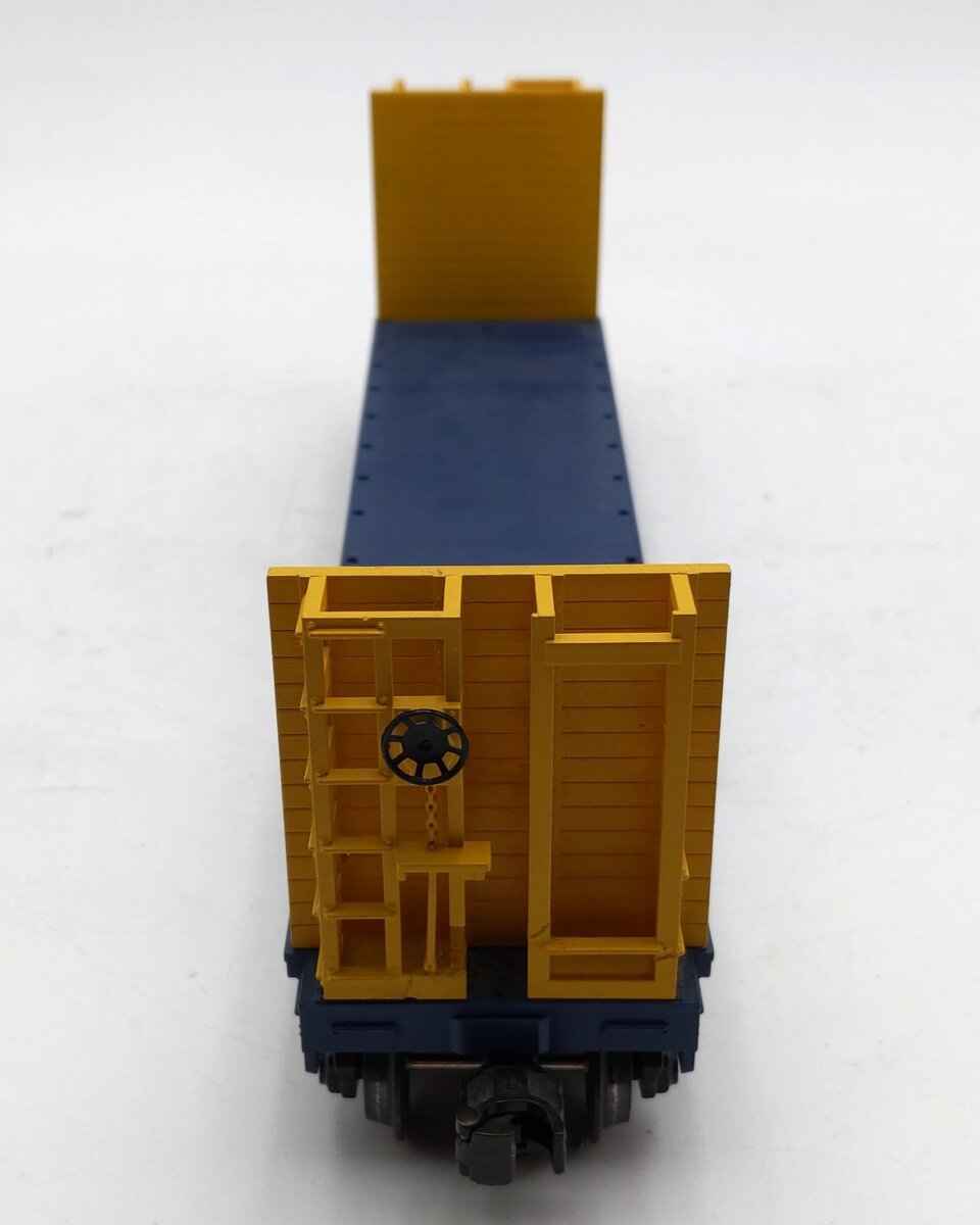 MTH 30-76088 O Gauge Alaska Bulkhead Flatcar with Pipe Load EX