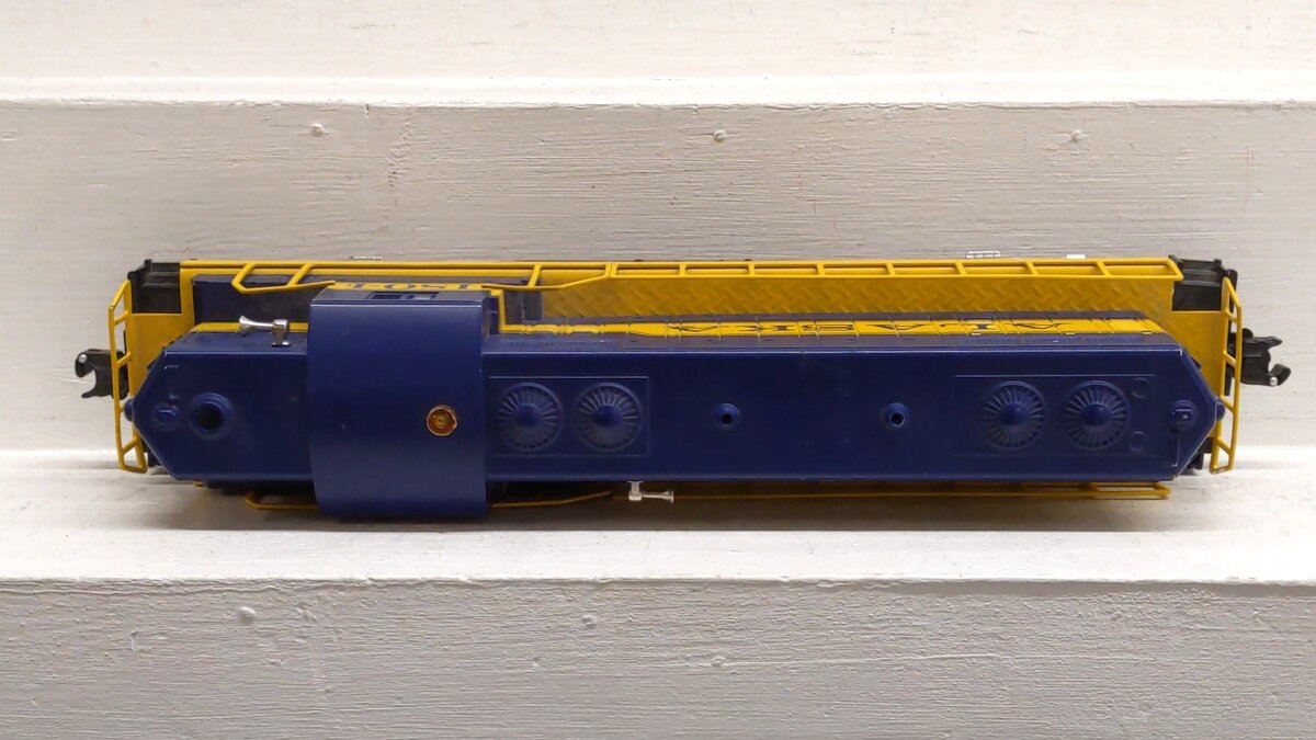 Lionel 6-28857 Alaska GP-7 Powered Diesel Locomotive #1804 EX