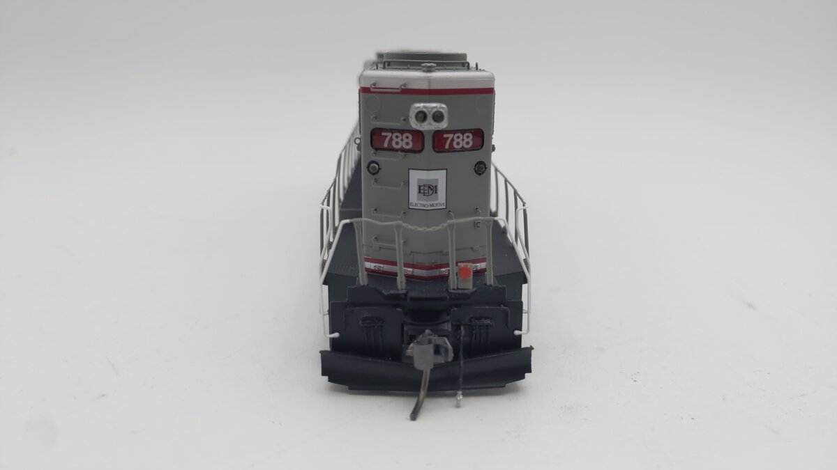 Athearn G71829 HO Scale EMDX Diesel Locomotive w/DCC #788 EX/Box