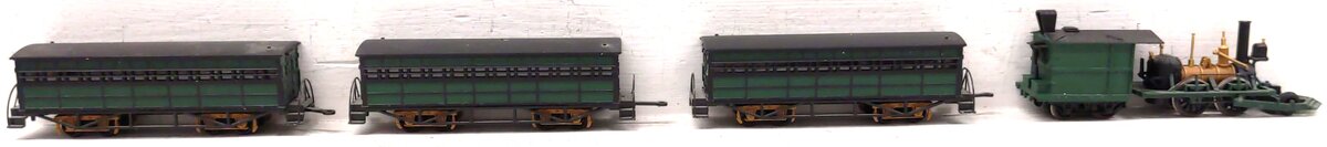 Bachmann 00640 HO Scale John Bull Historic Steam Passenger Train Set EX/Box