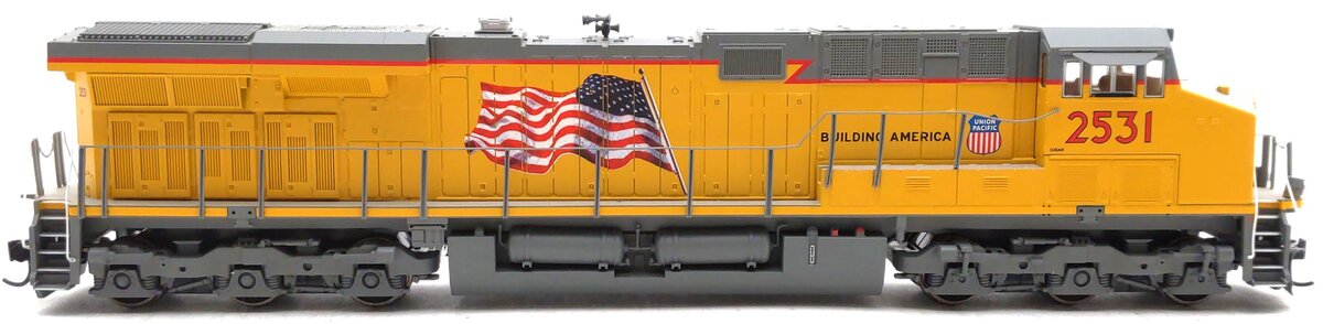 Walthers 910-20173 HO Union Pacific GE ES44AH Diesel Locomotive Sound/DCC #2531 EX/Box