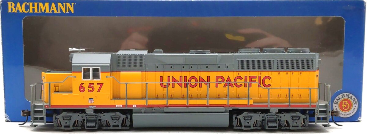 Bachmann 63528 HO Union Pacific EMD GP40 Diesel Locomotive Standard DC #657 LN/Box