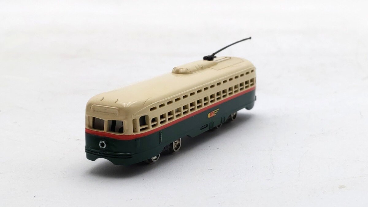Bachmann 62995 N Scale PCC Streamline Trolley EX