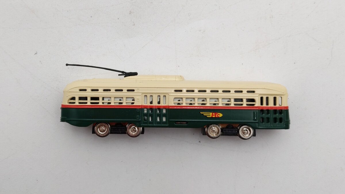 Bachmann 62995 N Scale PCC Streamline Trolley EX