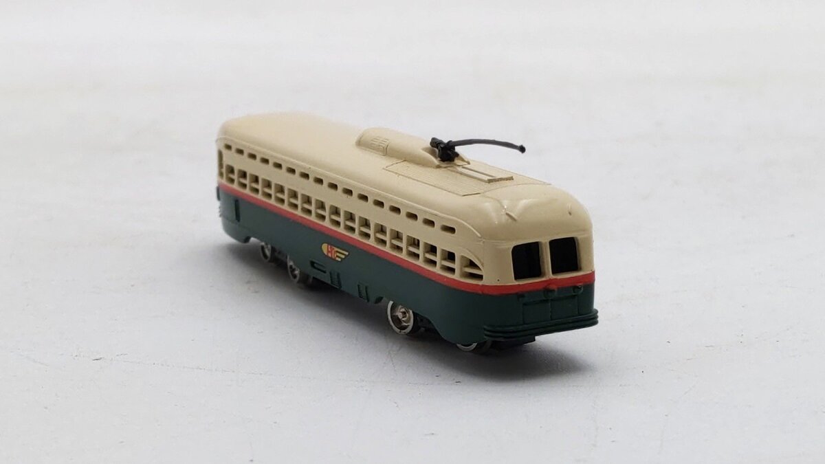 Bachmann 62995 N Scale PCC Streamline Trolley EX