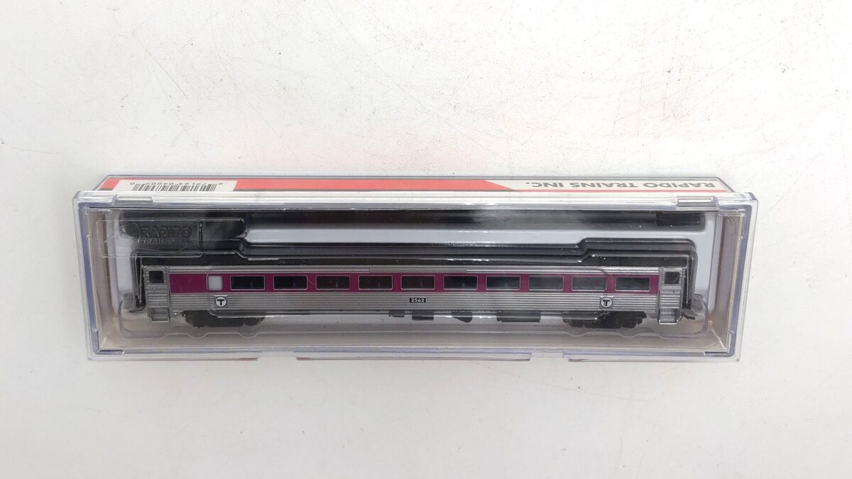 Rapido Trains 517029 N Scale MBTA 8600-Series Coach Passenger Car #2562