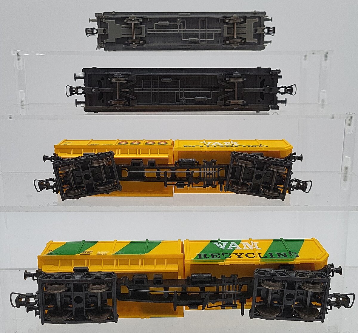 Roco HO Scale Migros and VAM Car Assortment: 46397, 4341, 46227, 46228 [4] EX/Box