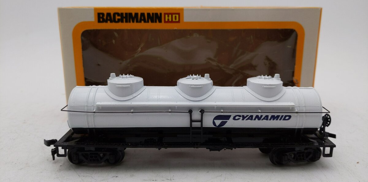 Bachmann 43-1001-39 HO Scale Shell 42' 3-Dome Tank Car LN/Box