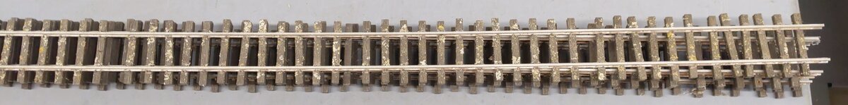 Micro Engineering G Scale G-Trax 73 Inch Straight Tracks [4]