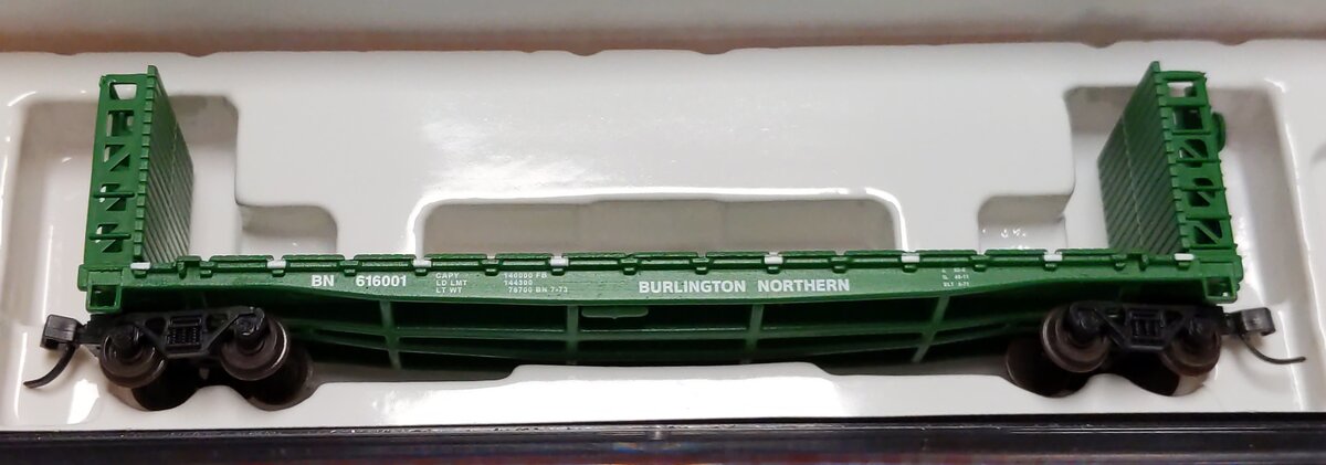 Atlas 50004803 N Burlington Northern 48' GSI Bulkhead Flat Car #616001