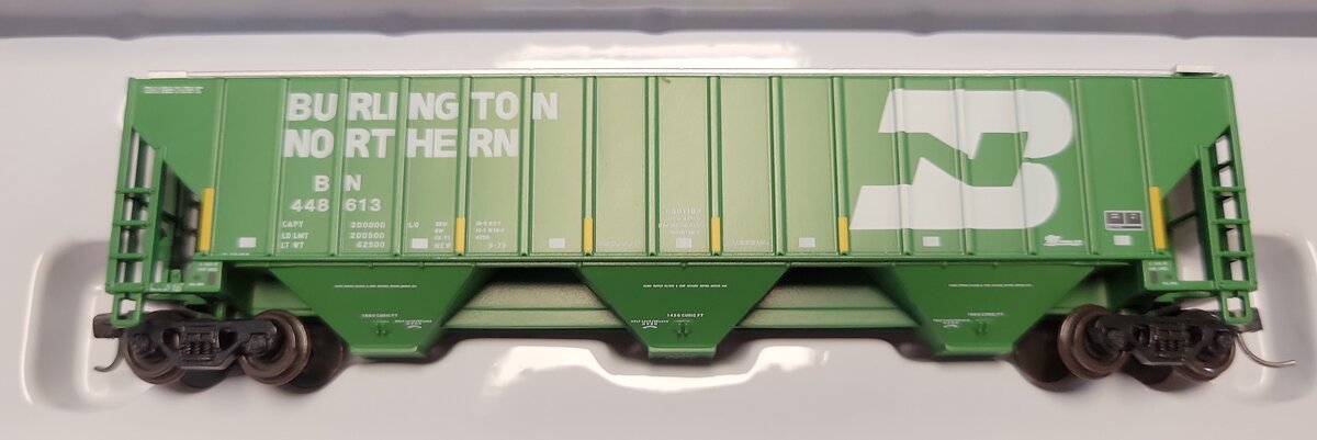 Atlas 50005917 N BNSF Trainman Thrall 4750 Covered Hopper #448613