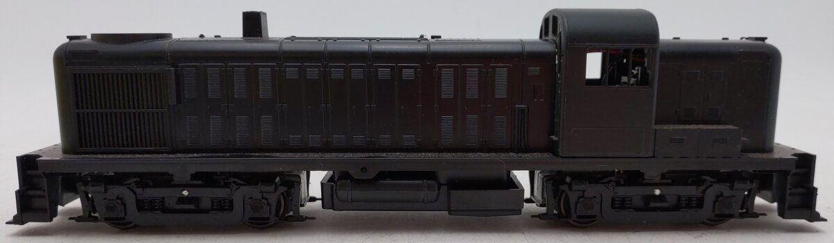 American Models RS-3 S Gauge Undecorated Black Diesel Locomotive EX/Box