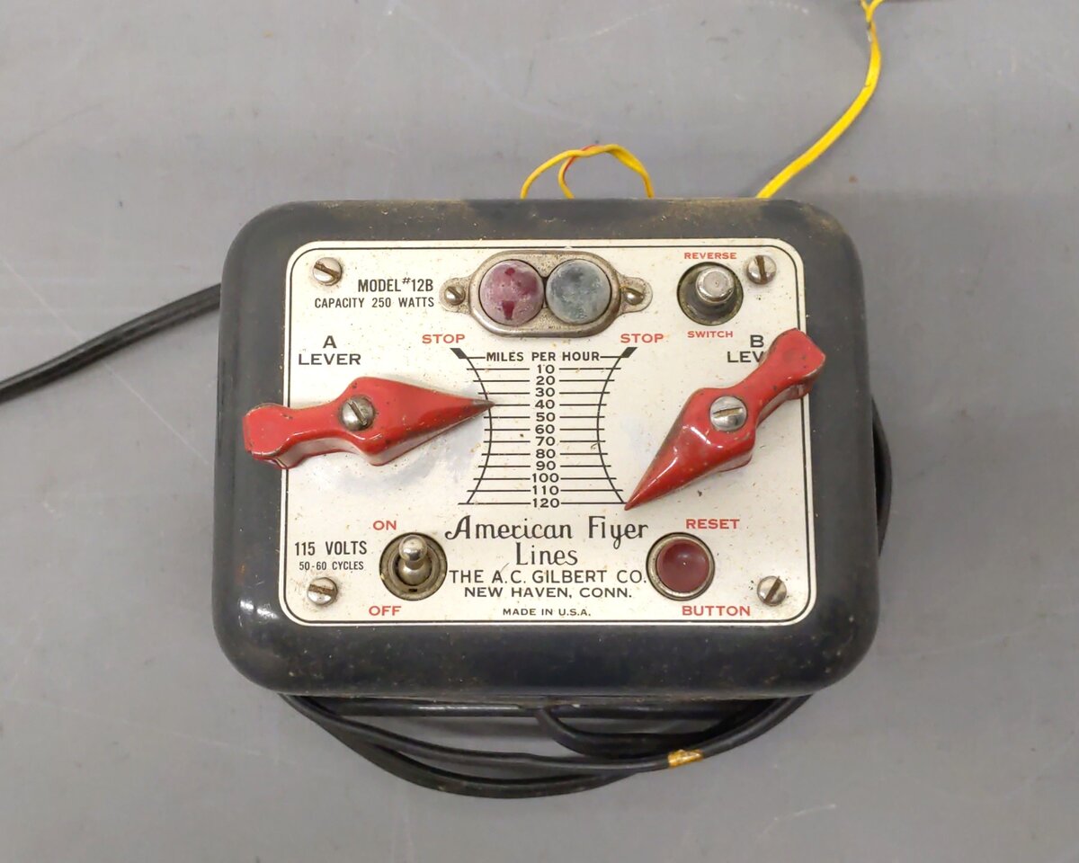 American Flyer 12B Vintage S 250 Watt Transformer w/Reverse Button VG