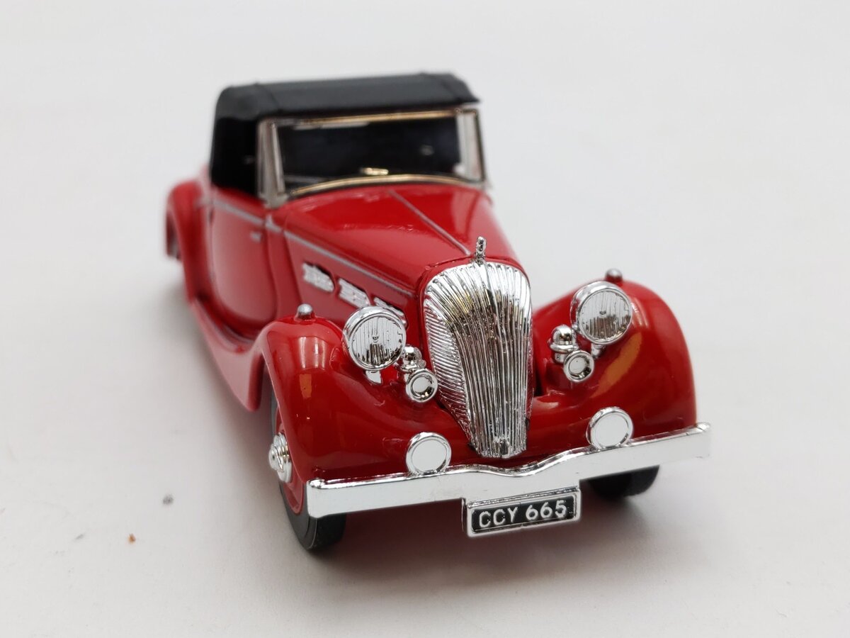 The Dinky Collection DY-S 17 1:43 1939 Triumph Dolomite EX/Box
