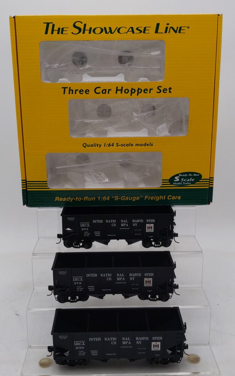 The Showcase Line 01184 S Gauge International Harvester USRA 3-Car Hopper Set LN/Box