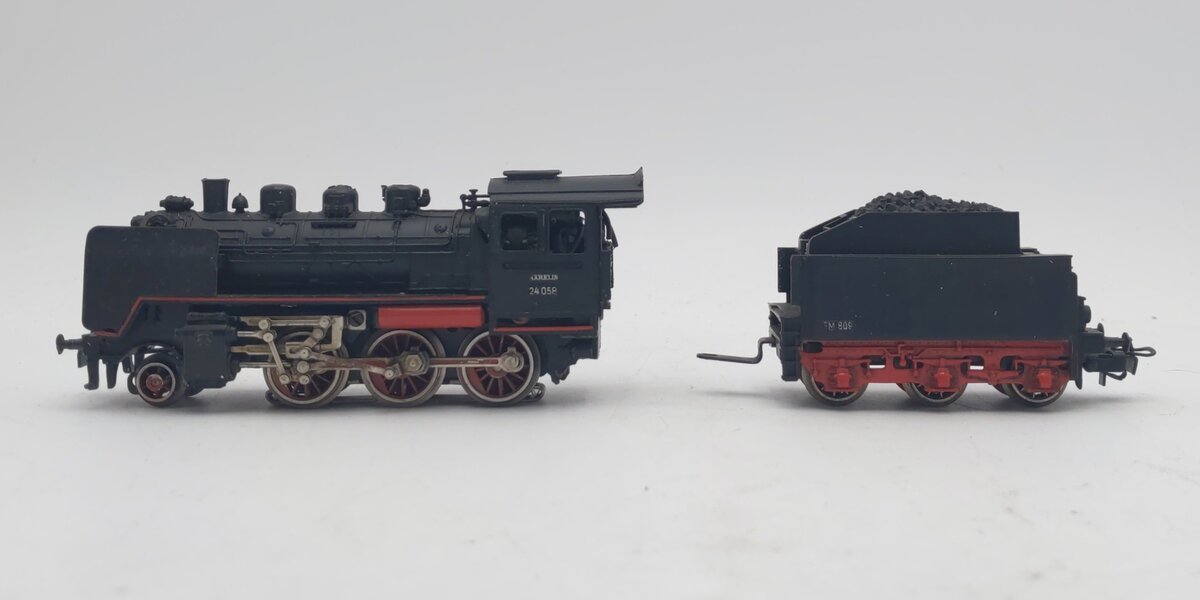 Marklin 3003 HO Scale BR 24 Steam Locomotive EX/Box