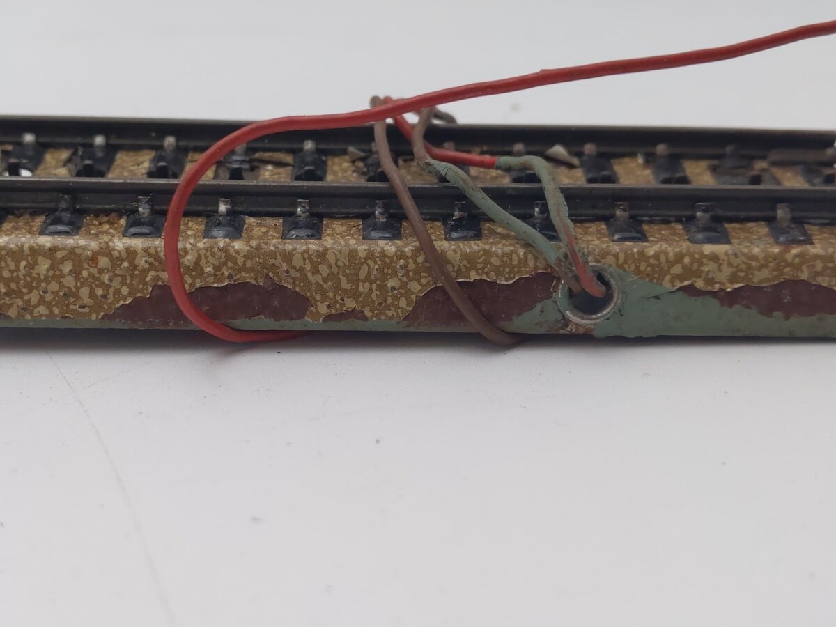 Marklin 5106 HO Scale Metal Straight Track (60)