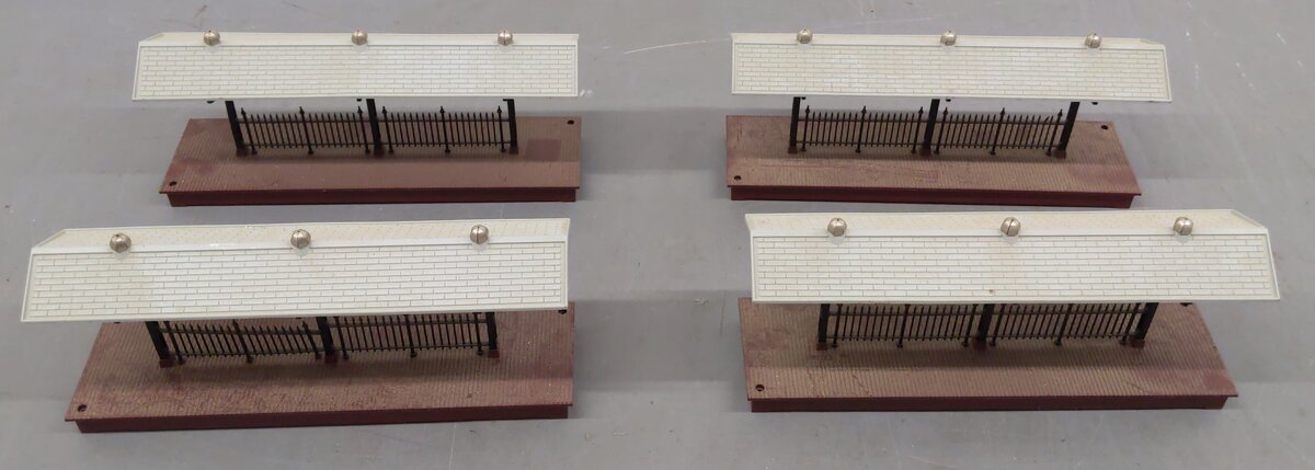 Lionel O Gauge 2256 Set of Non-Illuminated Station Platforms [4] EX