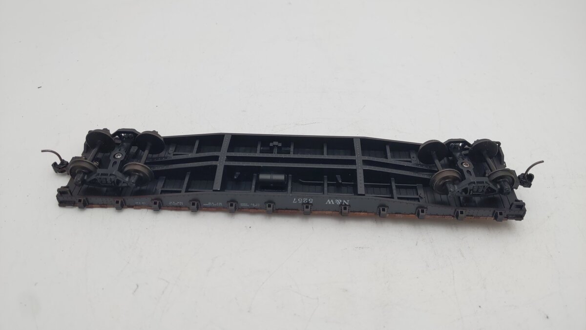 American Models 6015 S Norfolk & Western 46' Flat Car w/o Load #5257 EX/Box