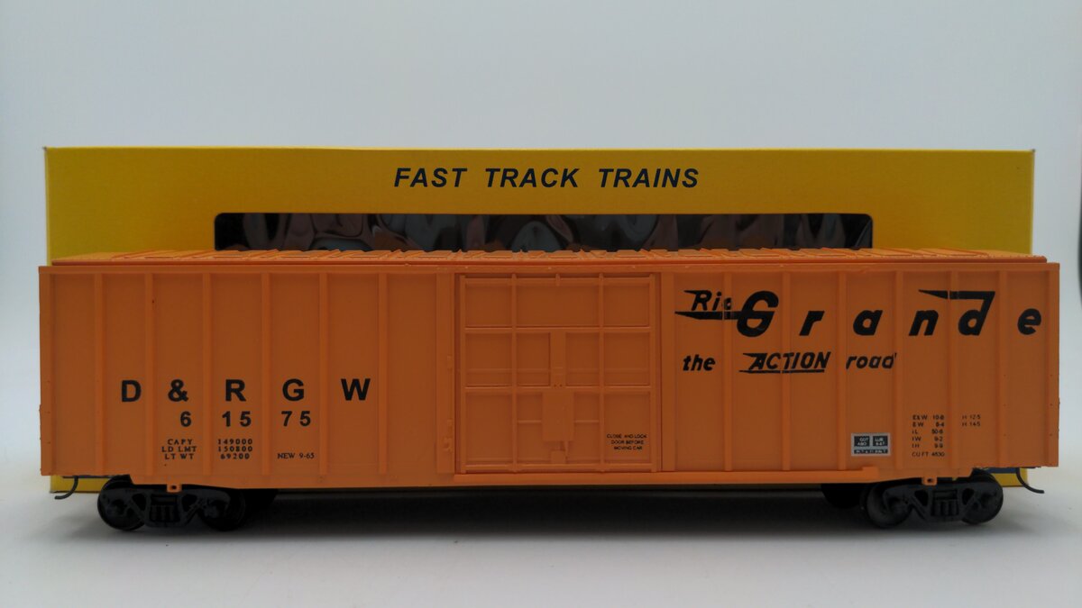 American Models 5009 S Gauge D&RGW ACF 50ft Rib-Sided Boxcar #61575 (Hi-Rail) EX/Box
