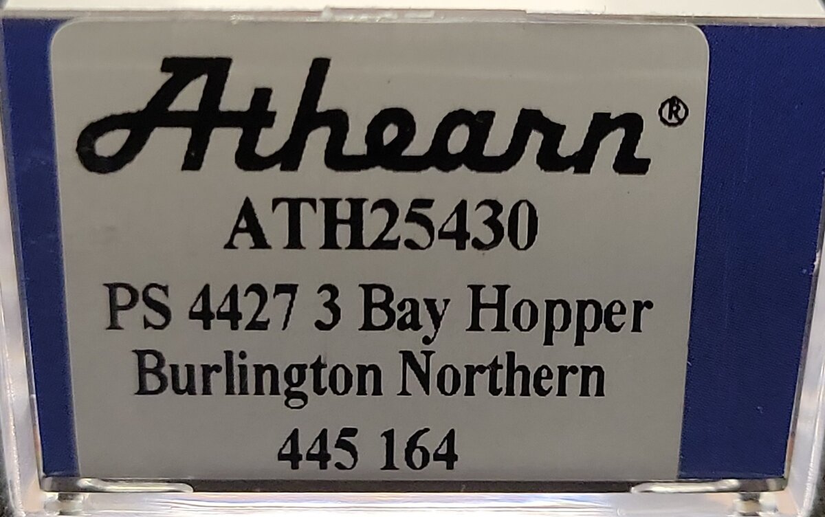 Athearn 25430 N Burlington Northern PS 4427 3- Bay Covered Hopper #445164 LN/Box