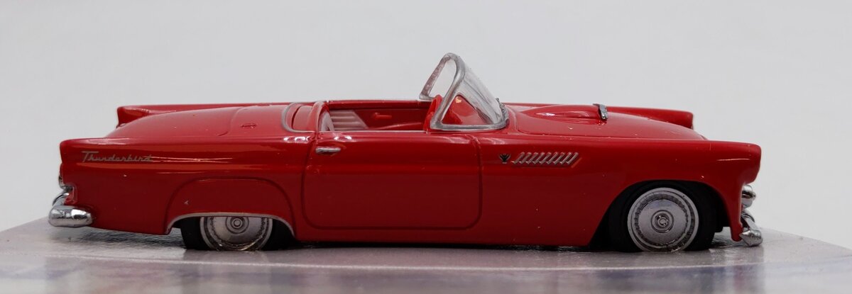 Matchbox The Dinky Collection DY-31 1:43 Scale 1955 Ford Thunderbird LN/Box